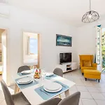 Beautiful & Large Sea View Apartment